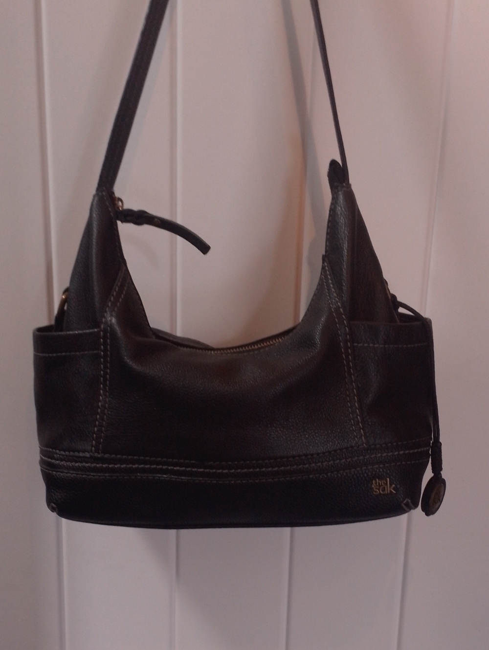 The Sak Black Leather Boho Hobo Shoulder Bag Side Pockets X Embroidery Stitch